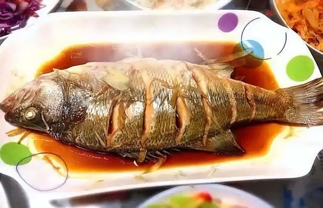 鱼肉的4个黄金搭配，简单煮着吃，老人肝脏越来越好