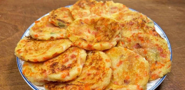土豆饼这样做法太好吃了,香甜软糯又酥脆,出锅直流口水,真美味