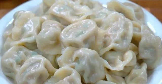 茄子肉馅饺子火了,10分钟学会绝技,吃一次就忘不了