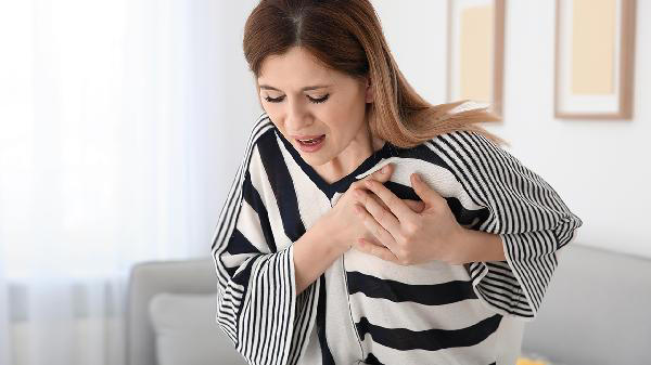 女性为什么容易患乳腺癌，平时尽量避免这几个行为，别再大意了