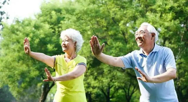 老年人想健康长寿，做到这4件事情，比锻炼身体更重要