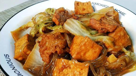 白菜炖豆腐超简单做法,1个小秘诀,挑食的人都吃光汤汁!