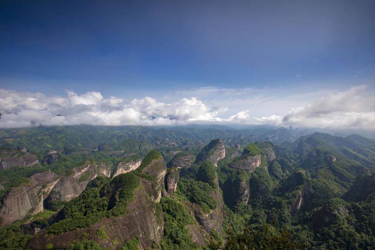 湖南旅游必去的十大景点，这才是真正的湖南，建议收藏！
