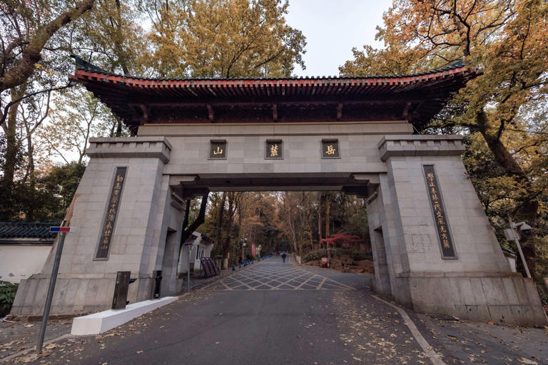湖南旅游必去的十大景点，这才是真正的湖南，建议收藏！