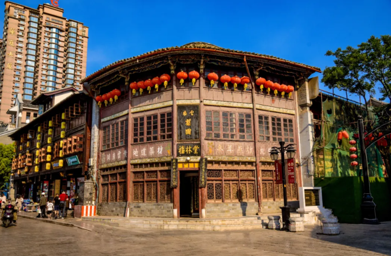 云南昆明旅游必去的景点，昆明游玩必去的10大景点推荐，建议收好！