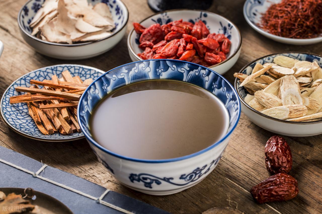 肾虚多欲，脾虚多情，整天胡思乱想，一个方子，补肾填精 脾肾同补