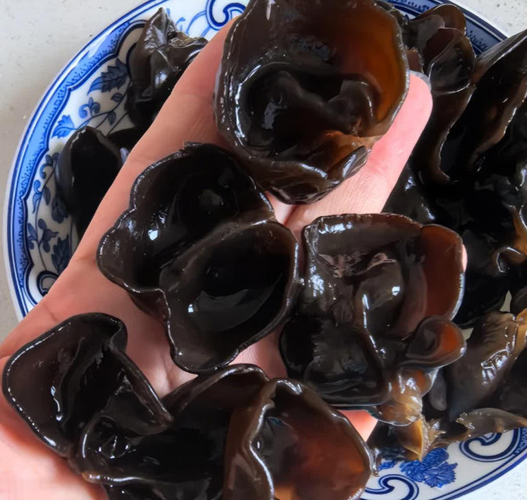 建议：吃菌菇别买这4种，全是“科技与狠活”！