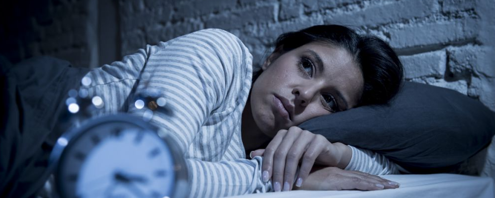 失眠吃枸杞能滋补肝肾助睡眠吗？枸杞泡水加什么