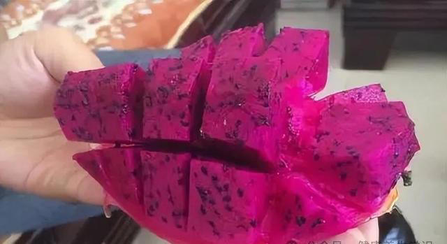 医生提醒：这5种水果晚上不能吃，越吃越伤身