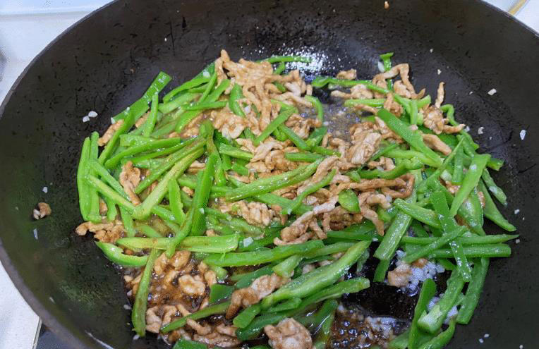 不管炒什么肉，最忌直接下锅，牢记4点，滑嫩鲜美又入味，没腥味