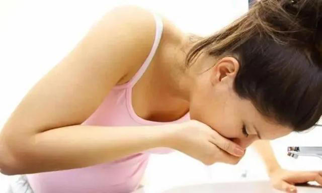 孕吐是胎儿的自我保护？孕吐越严重，孩子越聪明？听专家怎么说