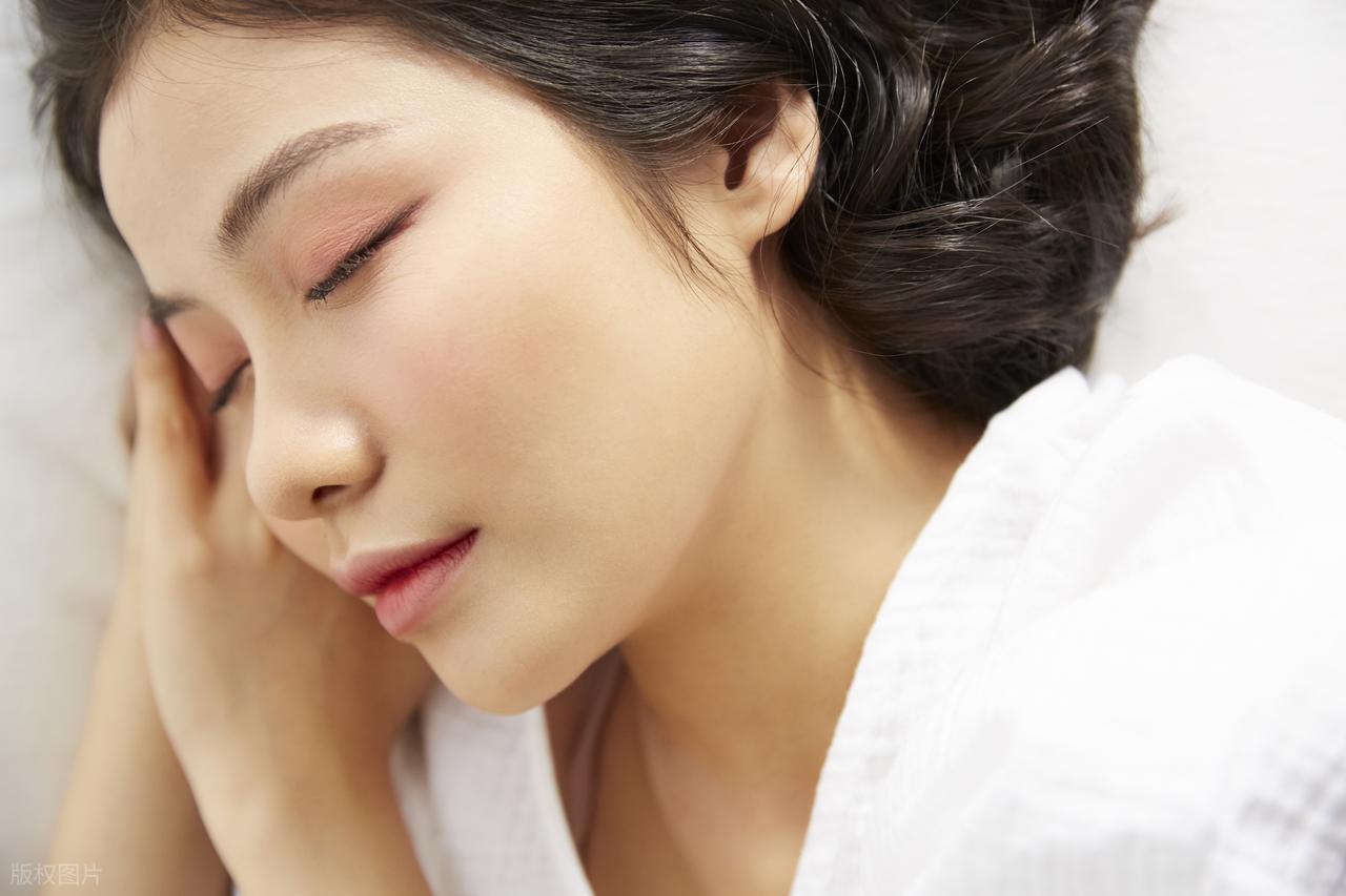 为什么中医说"精不足多欲，气不足多食，血不足多眠"？