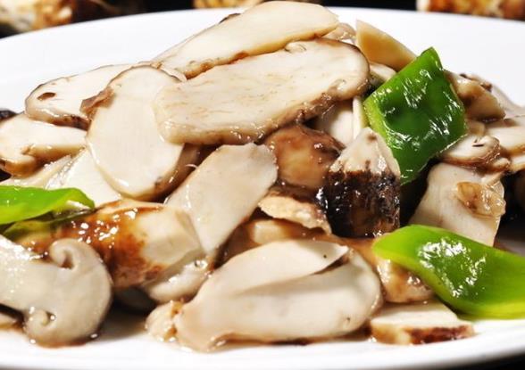 松茸鸡汤用什么鸡 土鸡肉质紧实营养丰富