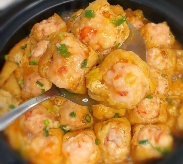 好吃又好做，滑嫩鲜香，出锅热乎乎的，最后连汤汁也被一扫而空