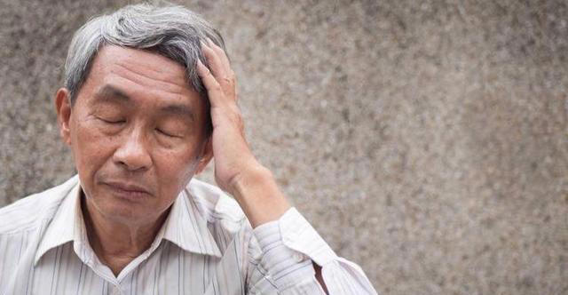 脑供血不足，身体或出现6个症状，老人如何预防？7个建议听一听