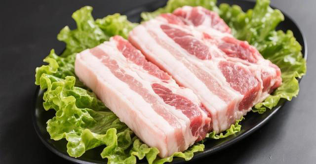 医生发现：这5种食物吃多了容易血管堵塞，老年人再爱吃也要注意