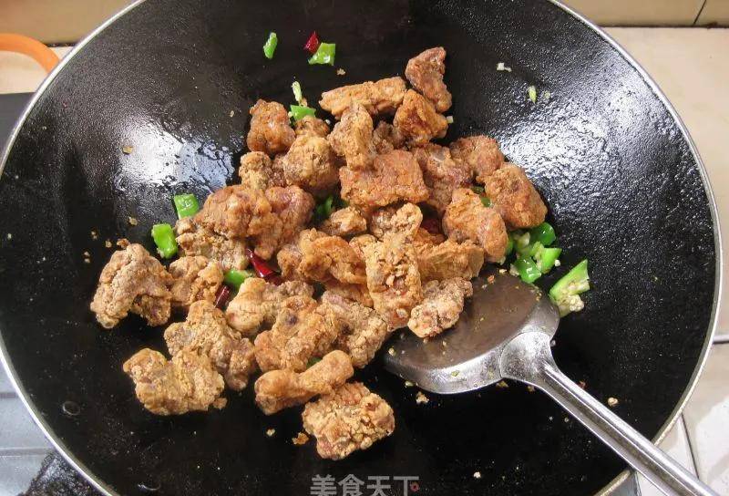 椒盐排骨的做法
