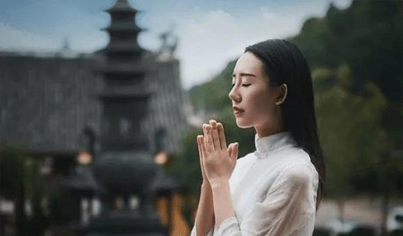 人的身体是受心灵支配的，心态好便是最好的养生，心态决定一切