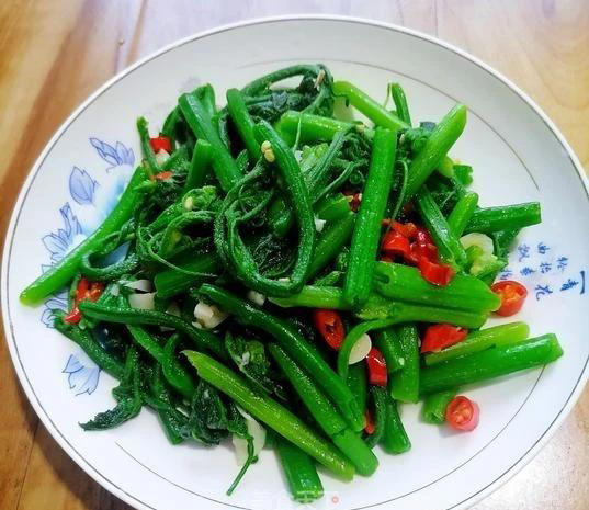 俗话说：钾被誉为“生命元素”，夏天要多吃这8样高钾菜，腿脚有劲