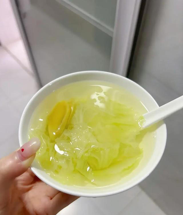 中国4大“通便”食物，香蕉排第三！第一名我们天天见，却很少吃