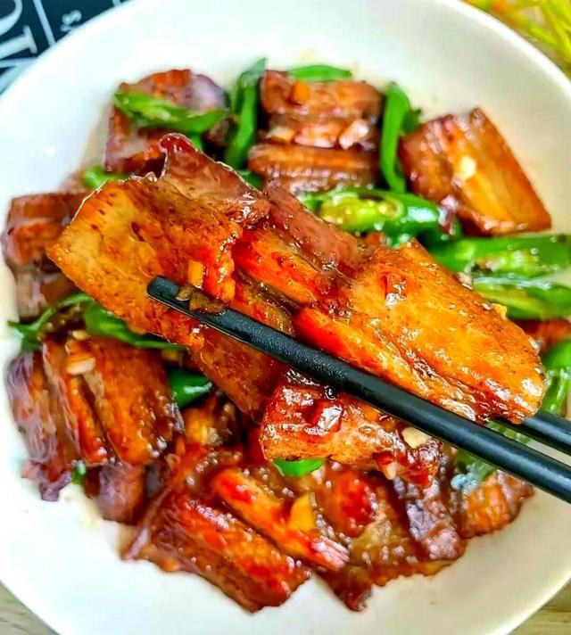 川菜为什么那么好吃？一口三碗饭，巴适得板，盘点最好吃8道川菜