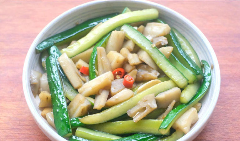 家里必备的5道家常菜，荤素搭配老少皆宜，口感鲜香，美味诱人！