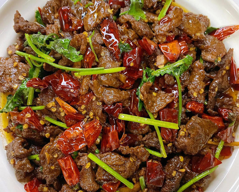 牛肉怎样炒才能滑嫩好吃呢？试试这5种做法，鲜嫩爽滑，解馋下饭