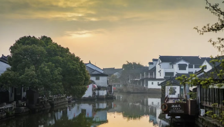 江南水乡最美的10大烟雨古镇，充满诗情画意，你去过几个？