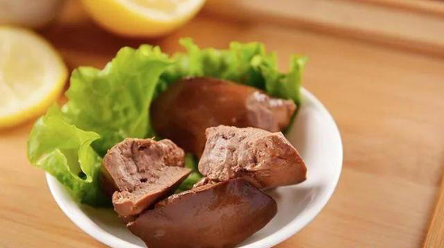 50岁女子因挑食躲过脑梗，医生夸奖：这三样食物挑得好，不吃才对