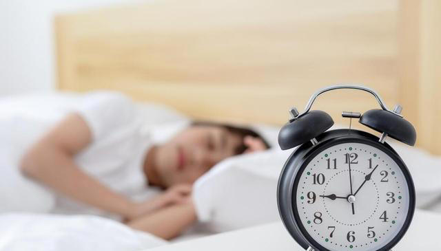 睡眠质量不佳？数羊根本没用，试试这些科学的睡眠方法！