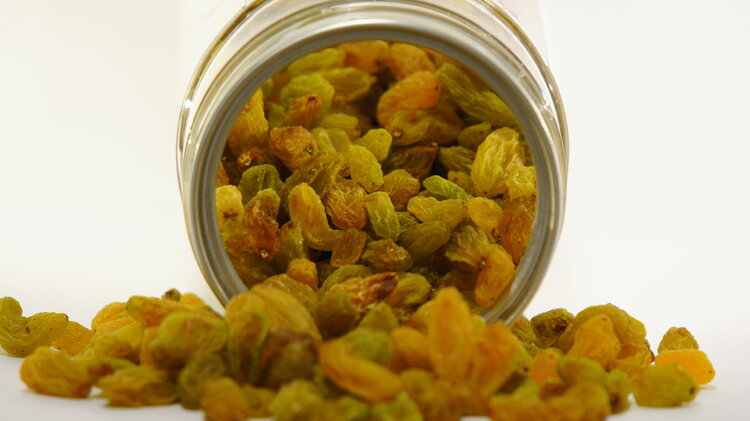 吃葡萄干需要用水清洗吗?这么多年我竟然吃错了