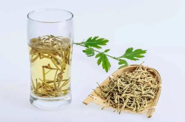 怎么挑选嫩的鱼腥草?鱼腥草茶的做法是什么?