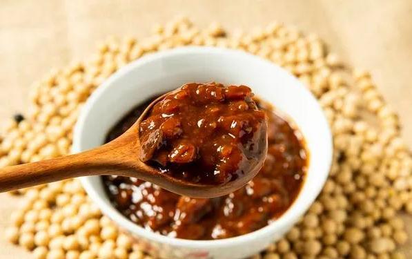 黄豆酱的营养成分有哪些?黄豆酱食用注意有哪些?