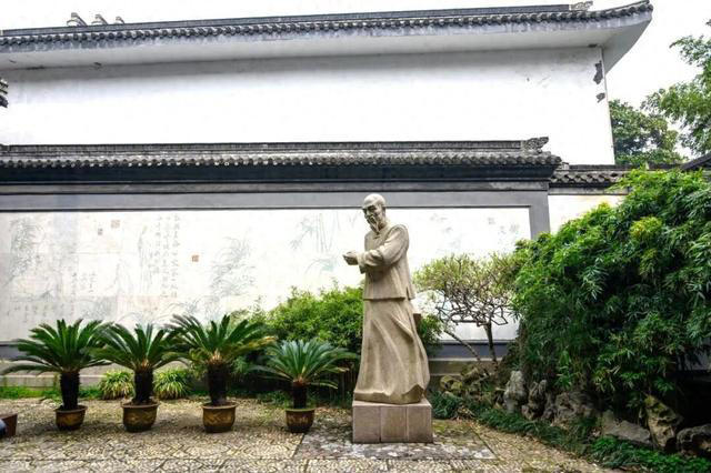 人生漫途，当如板桥先生，难得糊涂，却亦从不糊涂