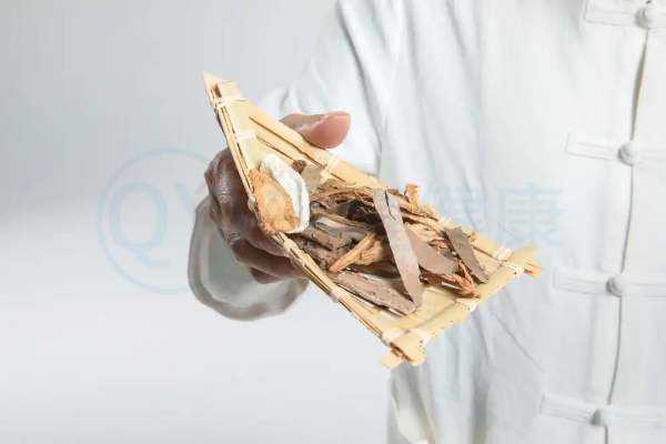 湿热下注的治疗方法