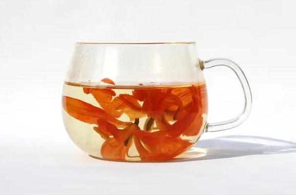 百合花茶有什么功效?百合花茶可以降火吗?
