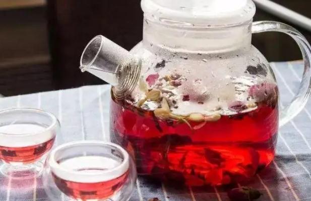喝玫瑰花茶禁忌有哪些?玫瑰花茶可以丰胸吗?