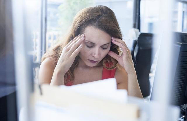 女性更年期“刚开始”和“快结束”，分别有啥表现？建议了解一下