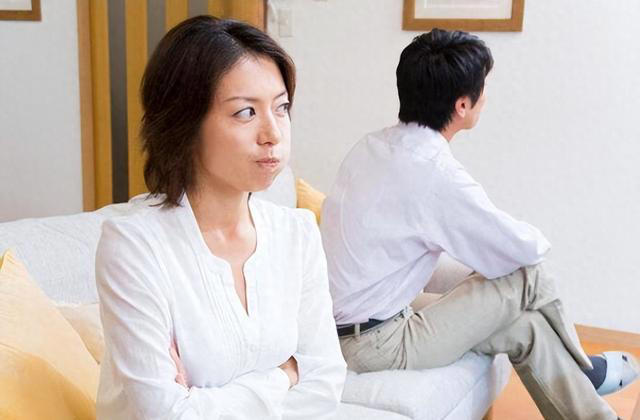 女性更年期“刚开始”和“快结束”，分别有啥表现？建议了解一下