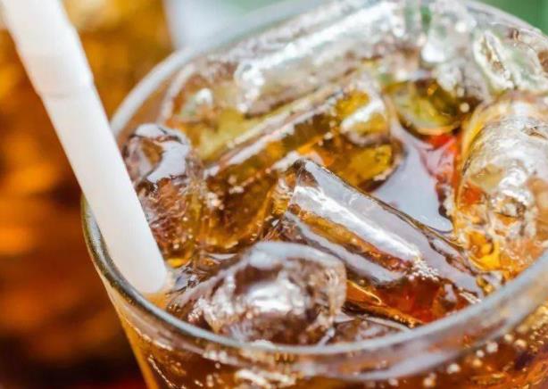喝可乐能排结石吗 吸收磷酸二氧化碳 分解结石