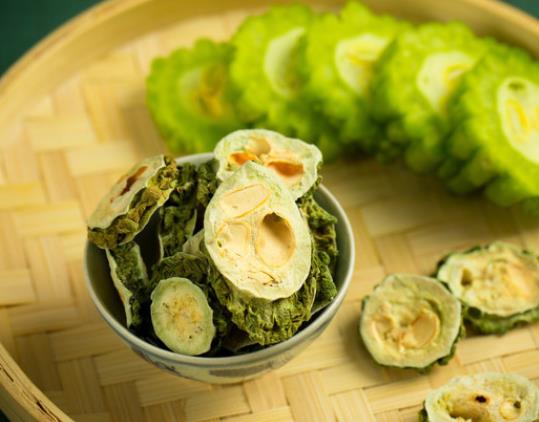 喝苦瓜茶的副作用有哪些 结石 拉肚子 血糖过低