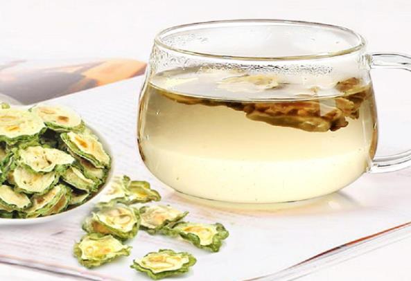 苦瓜茶可以长期喝吗 过量刺激脾胃,恶心想吐