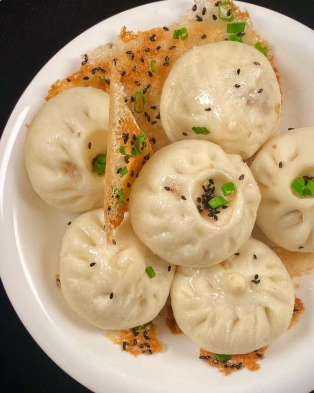 水煎包，外皮酥脆，內馅柔软，学会都可以开店了