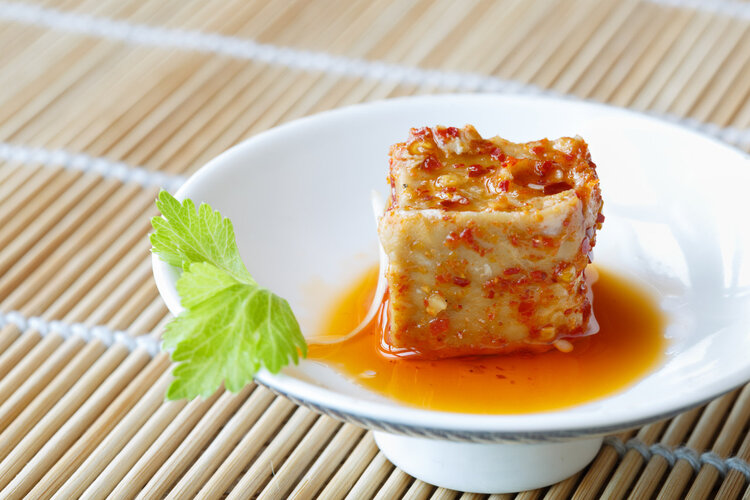 豆腐乳含黄曲霉素吃多了会致癌？腐乳是营养品还是致癌食物？