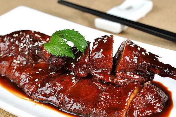 吃鸭肉上火吗？鸭肉吃多了对身体有什么影响？