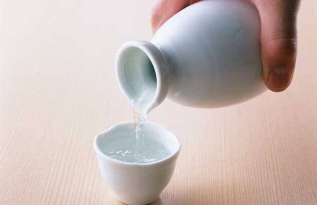 喝蜂蜜水可以解酒 喝蜂蜜水可以解酒