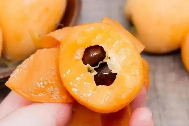 枇杷叶煮水的功效有哪些？枇杷要放冰箱保鲜吗？