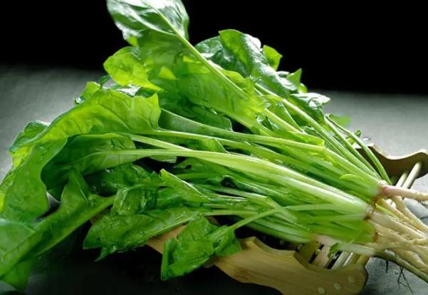 菠菜可以生吃吗？菠菜烫多久可以吃？