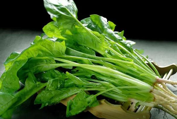 菠菜冻了还能吃吗？菠菜和虾皮能一起吃吗？