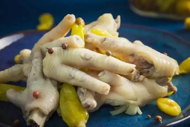 泡椒凤爪可以天天吃吗？睡前吃泡椒凤爪会胖吗？
